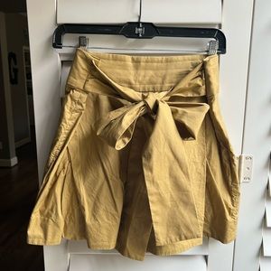 J.Crew high waisted paper bag short with wide tie belt. Size 10